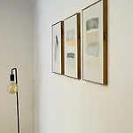 Sunny Escape - - Silva Downstairs Apartamento