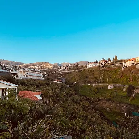 Sunny Escape - - Silva Downstairs