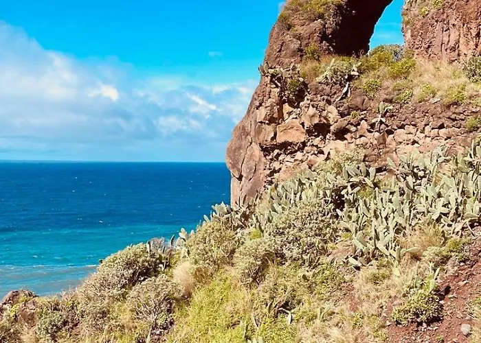 Sunny Escape - - Silva Downstairs